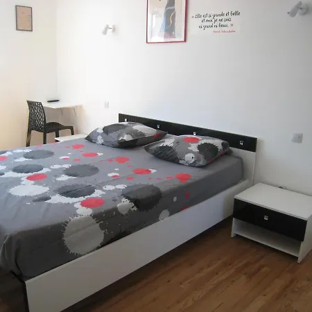 D'hotes Bed & Breakfast *